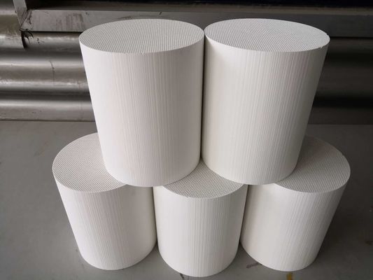 購入 ガソリン車の乗客の200cpsi自動車触媒の排気制御Dpf オンライン製造