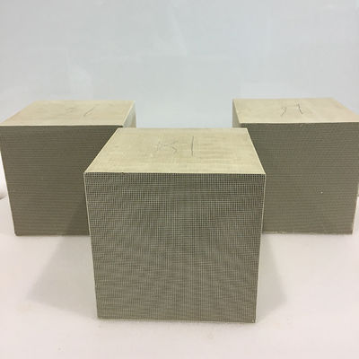 購入 炉の規準の尾ガスの触媒のOCの木製の触媒46 CPSI オンライン製造