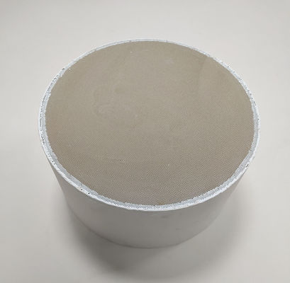 購入 600 Cpsi DOCのトラックのディーゼル酸化触媒の燃焼の酸化ディーゼル機関の触媒 オンライン製造