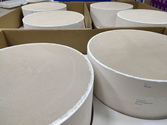 購入 POCの粒子の酸化触媒Scrの触媒コンバーター100cpiの自動車放出 オンライン製造