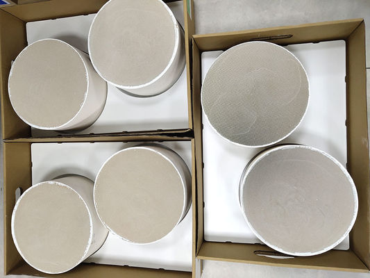 購入 300Cell Scr Denoxの触媒物質的なAscアンモナル スリップの触媒 オンライン製造