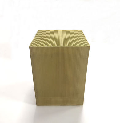 購入 150個の細胞の触媒コンバーターのための陶磁器の多孔性の触媒の基質材料 オンライン製造