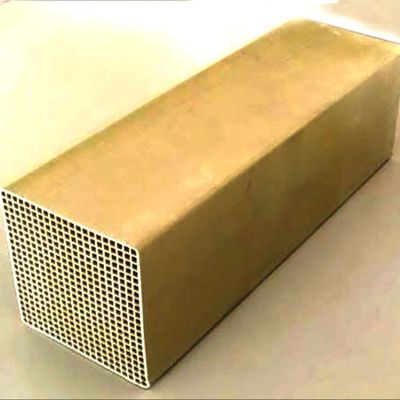 購入 押出機の蜜蜂の巣の触媒サポート アルミナの細胞密度300 400 600 オンライン製造